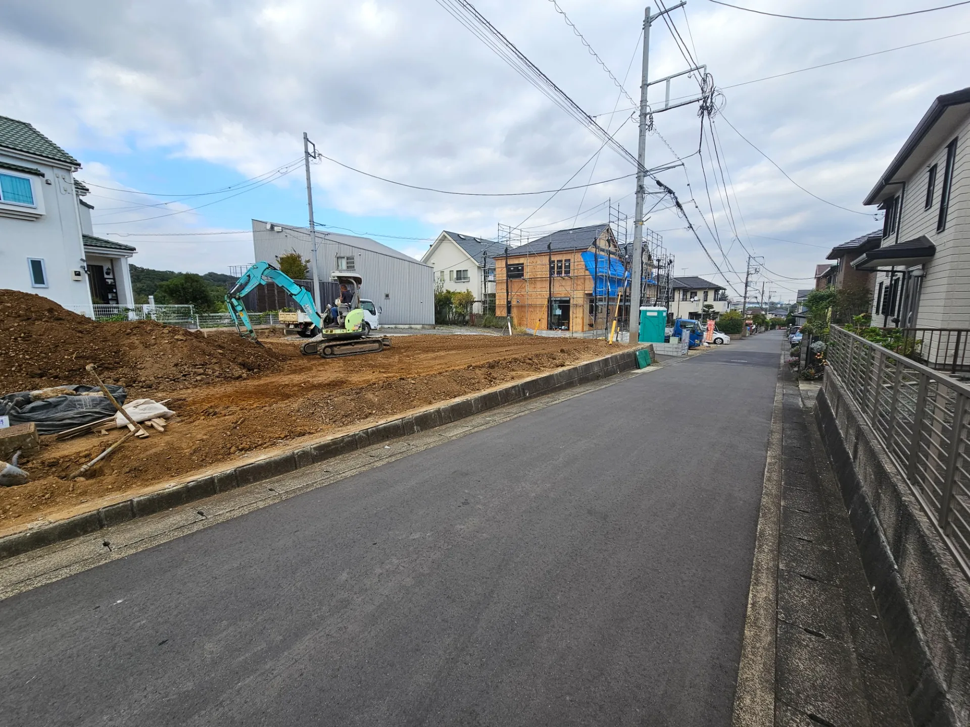伊勢原市高森3丁目