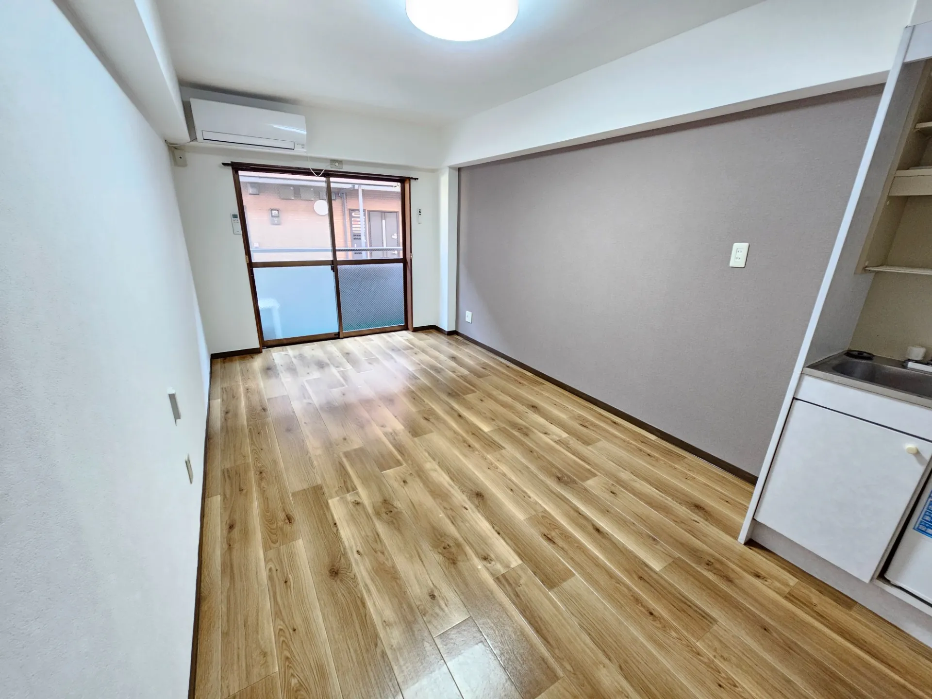 アブルームシマ　206号室