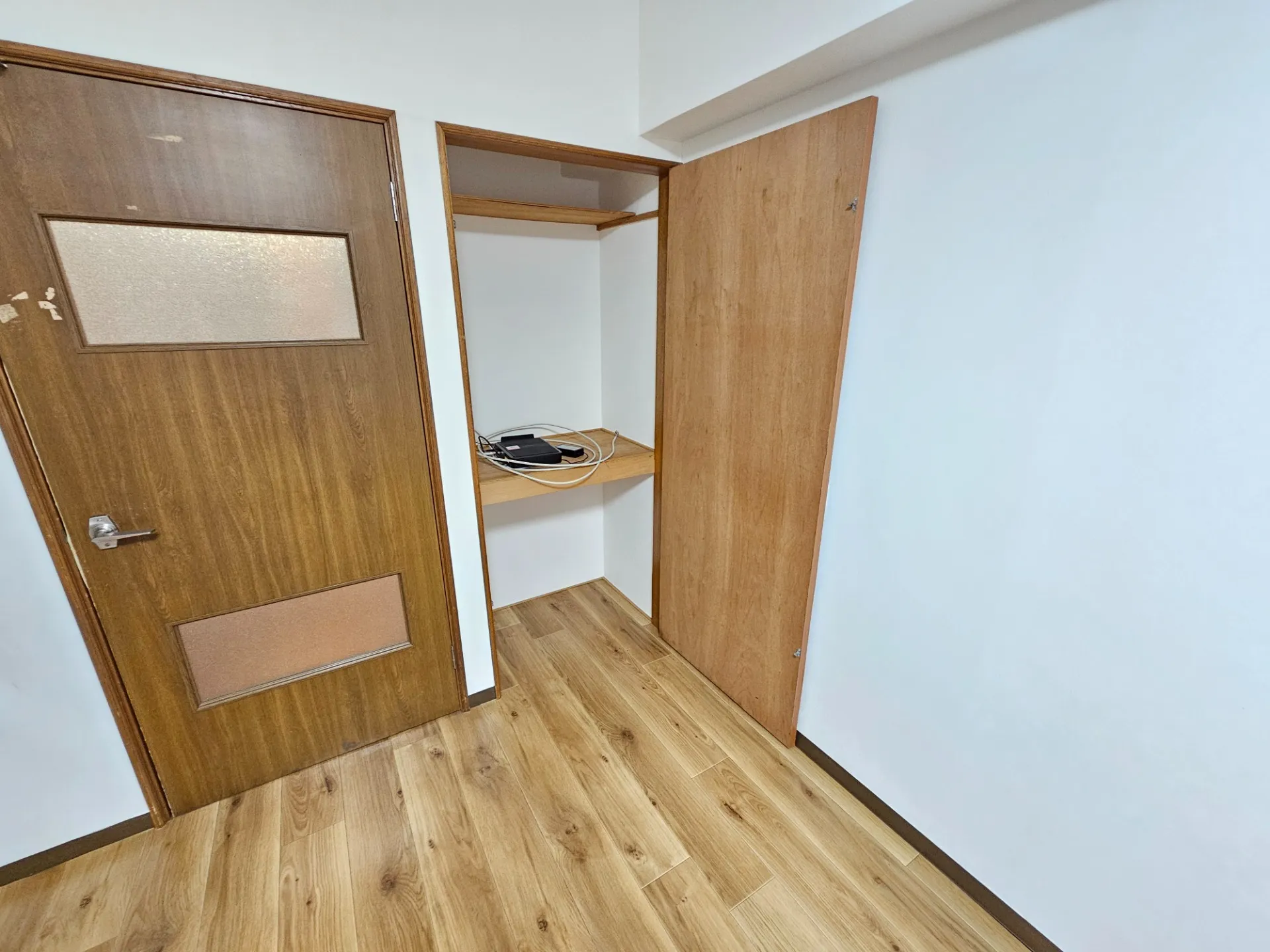 アブルームシマ　206号室