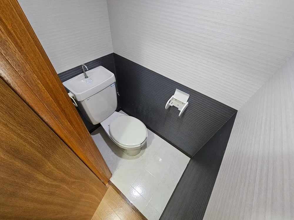 アブルームシマ　302号室