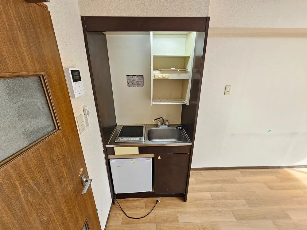 アブルームシマ　302号室