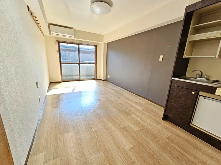 アブルームシマ　308号室