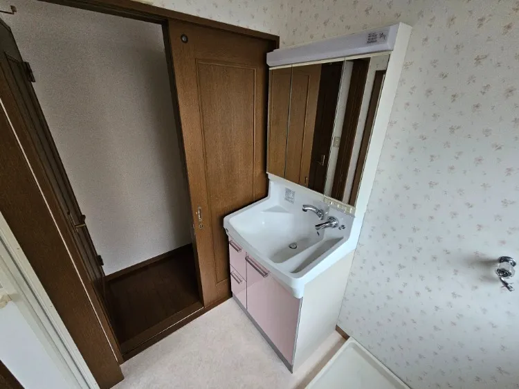 茂呂貸家