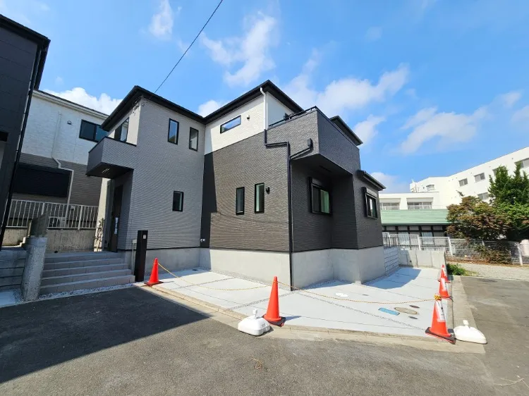 秦野市第３戸川　２号棟