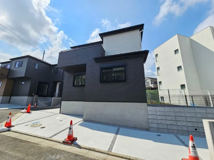 秦野市第３戸川　２号棟